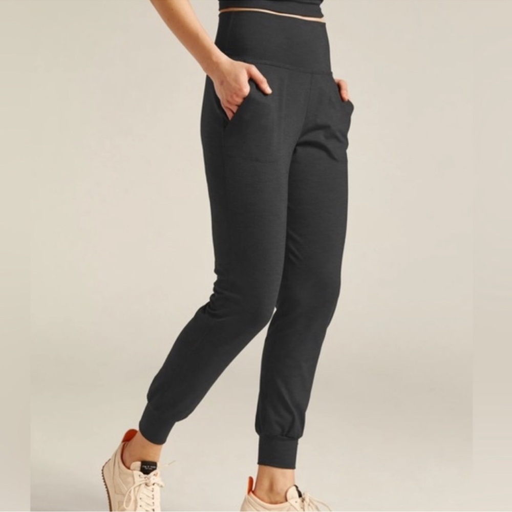 Beyond Yoga Charcoal High-Waisted Joggers